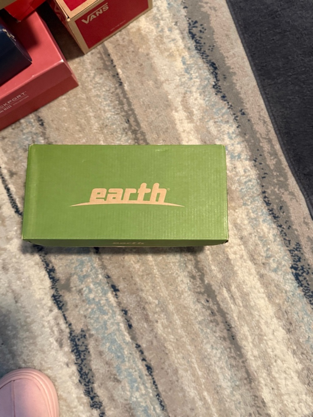 Earth green flats & loafers box